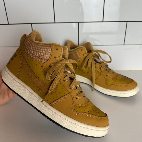 Nike GS Court Borough Mid 'Yellow Wheat' 839977-701 Kids Size 4 Women Size 5.5 - Picture 1 of 8